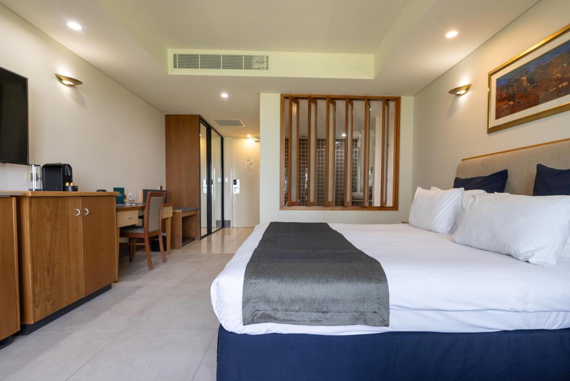 Mindil Beach Casino Resort Darwin Exterior foto Deluxe Room